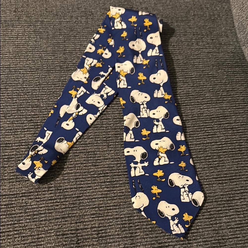 Peanuts Blue and Yellow Snoopy Tie